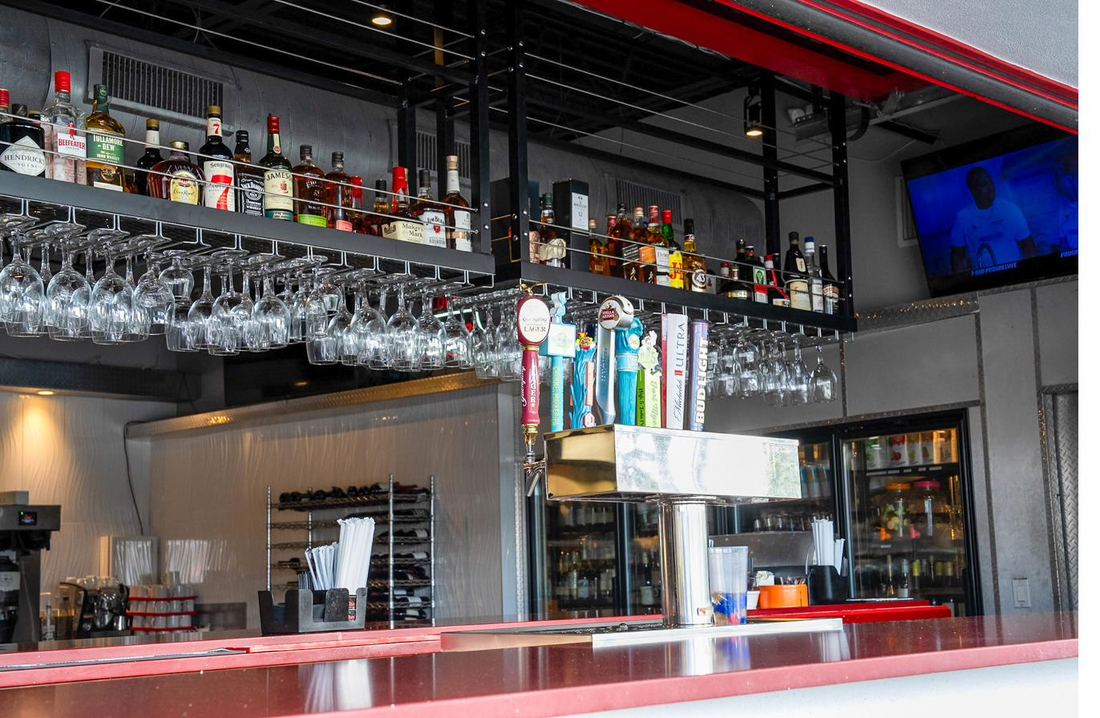 Full-service bar at Sami's restaurant Marco Island FL