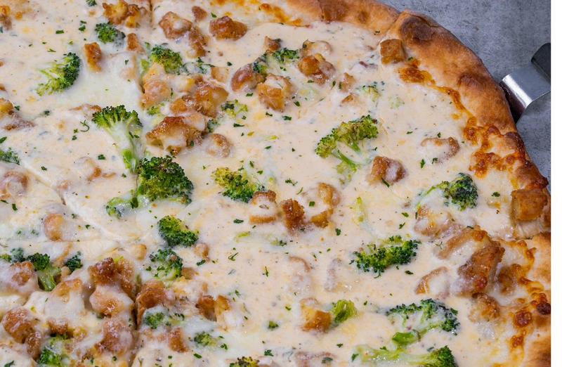 Alfredo pizza