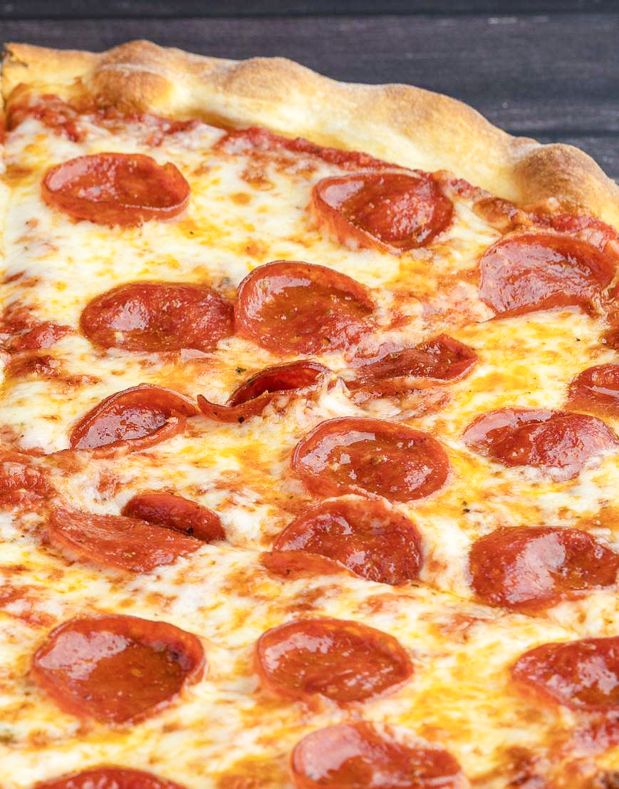 Sami's classic pepperoni pizza